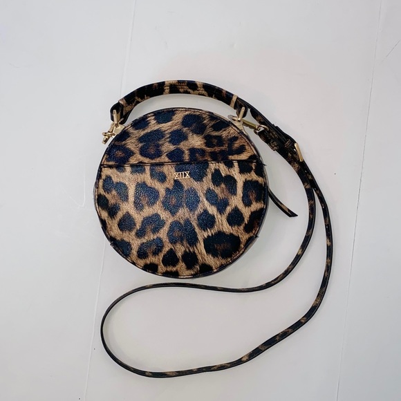 SOLD Circle Leopard Crossbody Bag Small NWOT - Picture 4 of 8
